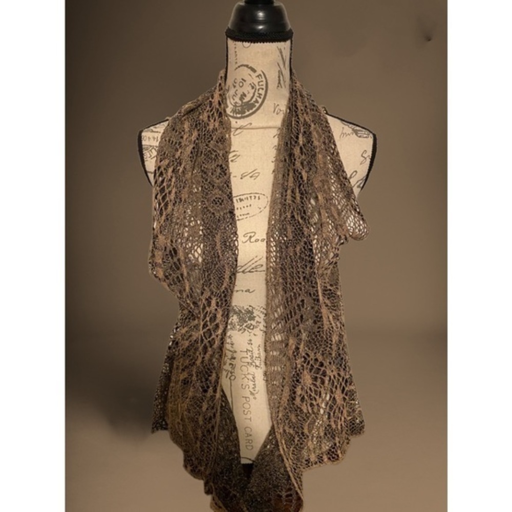 Lace vest. 3/$25 - Picture 1 of 6
